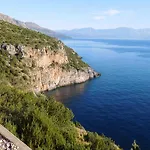 Delfino Отель 3*