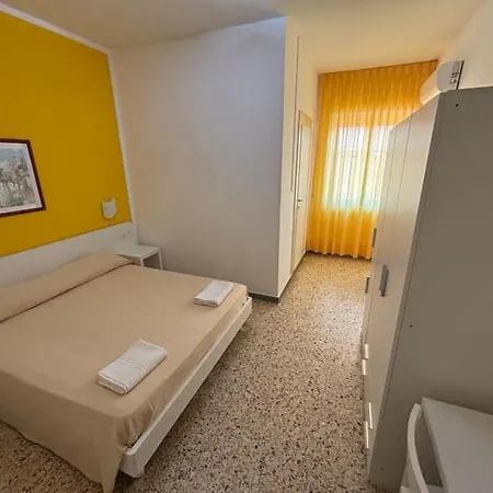 Otel Delfino 3*