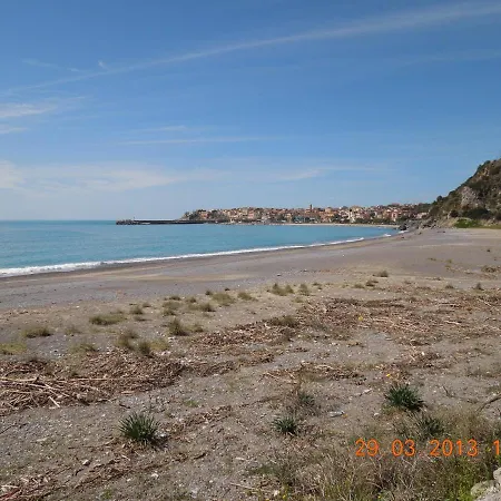 Delfino Marina di Camerota
